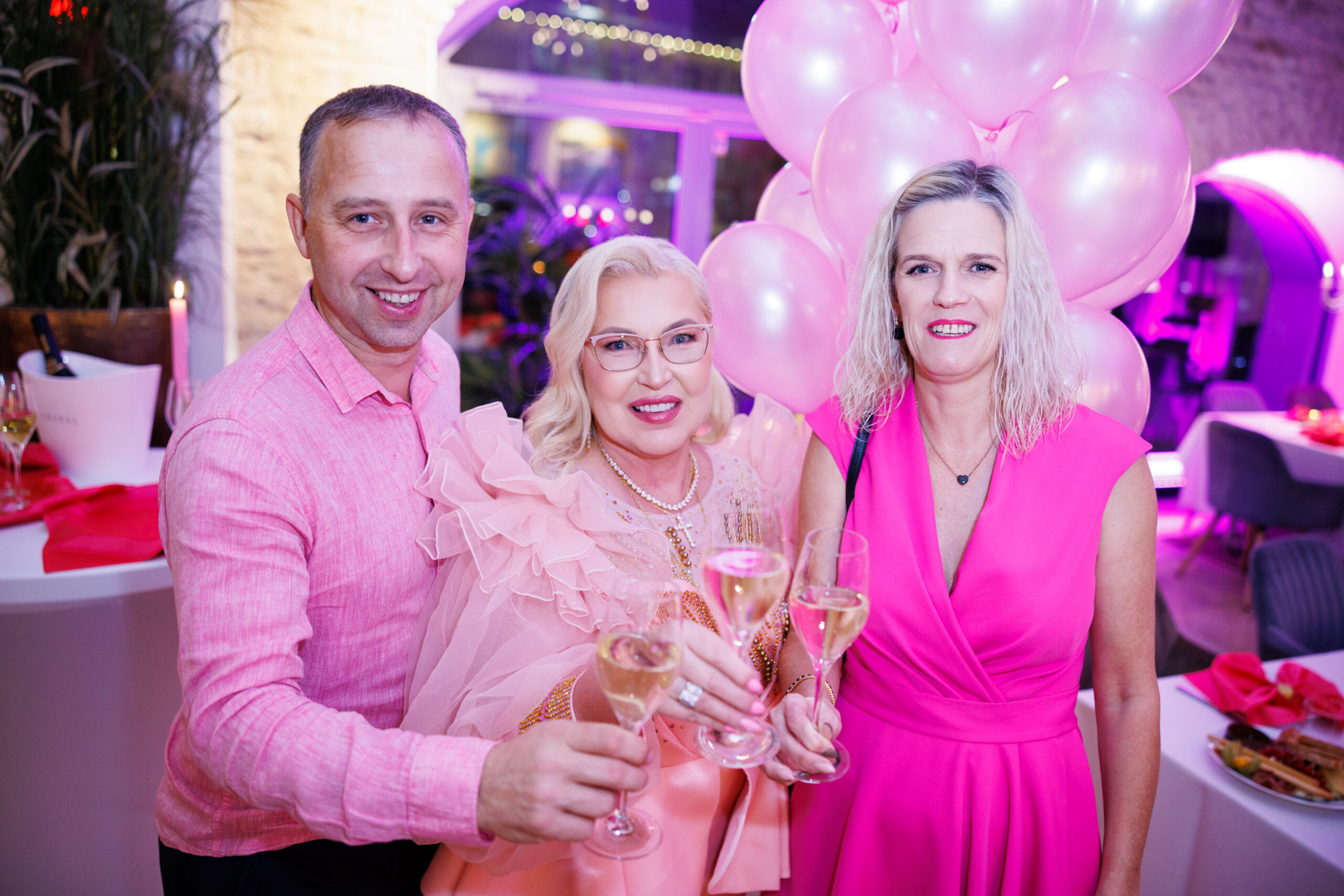 Glanz & Glamuur tähistas 20. juubelit – särav pidu roosas maailmas Eesti juveelimaailma üks tuntumaid ja säravamaid nimesid Ewe Riistop tähistas tänavu oma juve