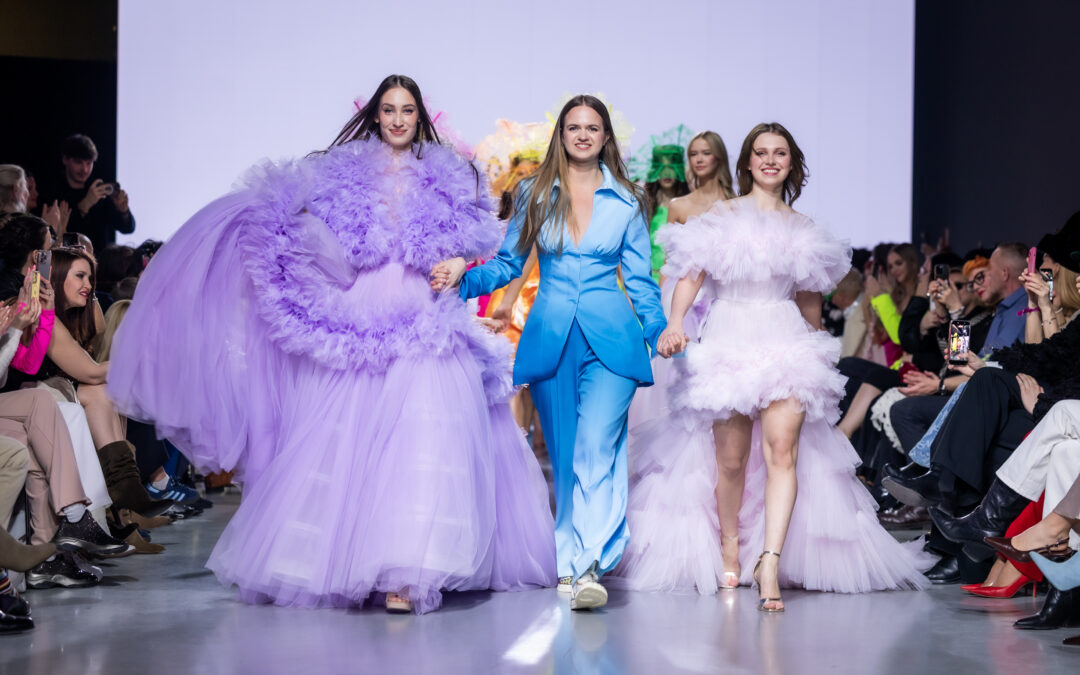 Kevade oodatuim moesündmus Tallinn Fashion Week sai reede õhtul T1 Venues piduliku finaali, tuues lavale seitse eriilmelist kollektsiooni. 