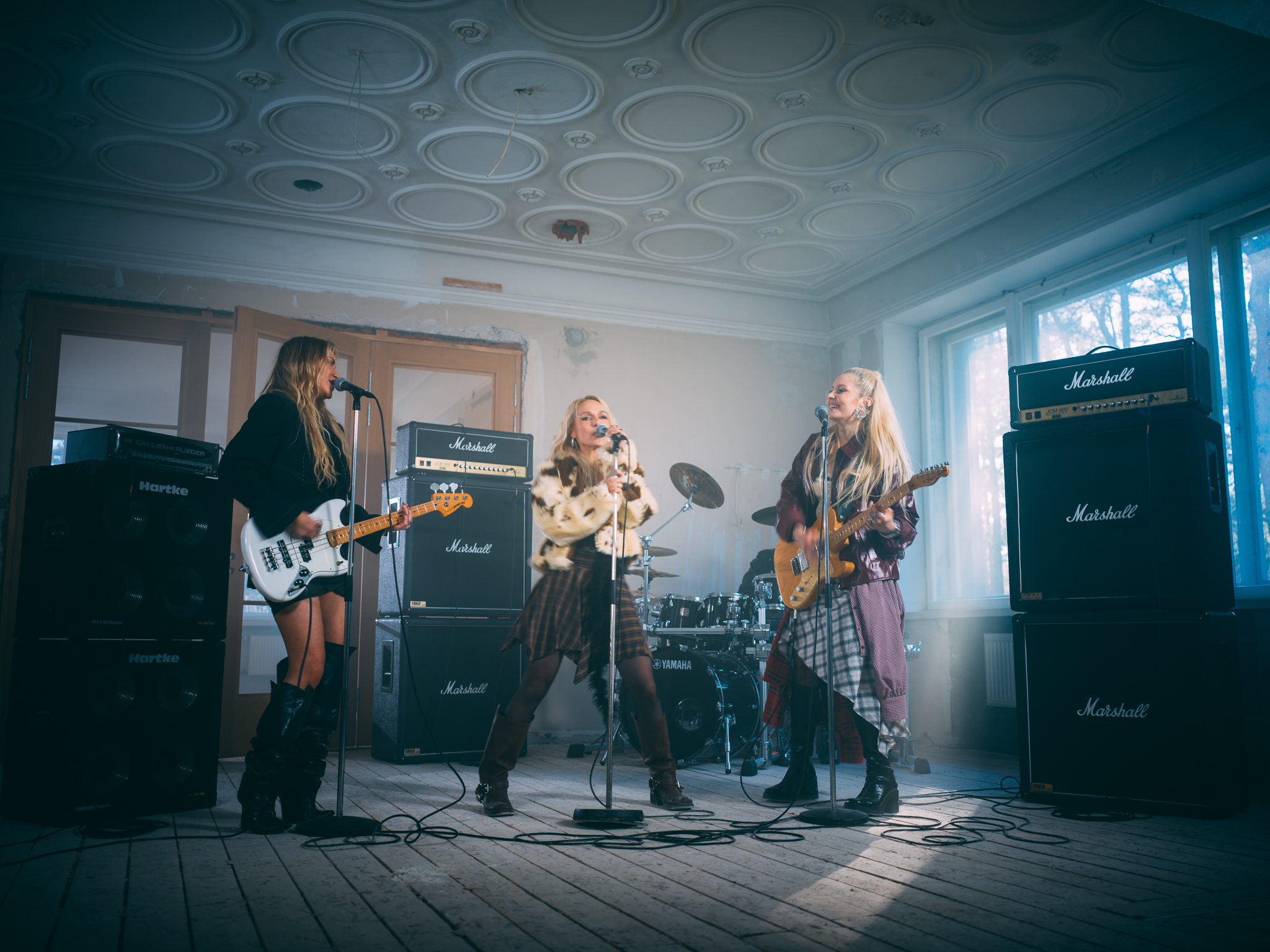 Vanilla Ninja esitleb rokilikumat versiooni laulust „Too Epic To Be True“ Foto Sander Allikmäe Vanilla Ninja läheb Eurovisioonile uuenduskuuri läbinud looga „To